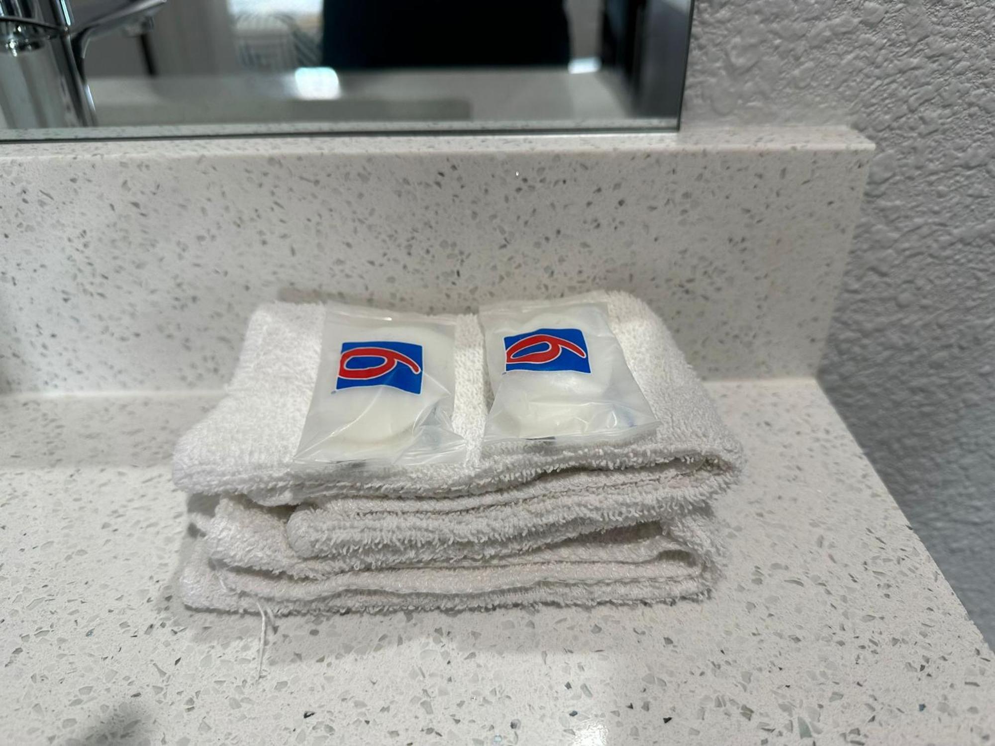 Hotel 6 San Ysidro Ca South Bay 2*